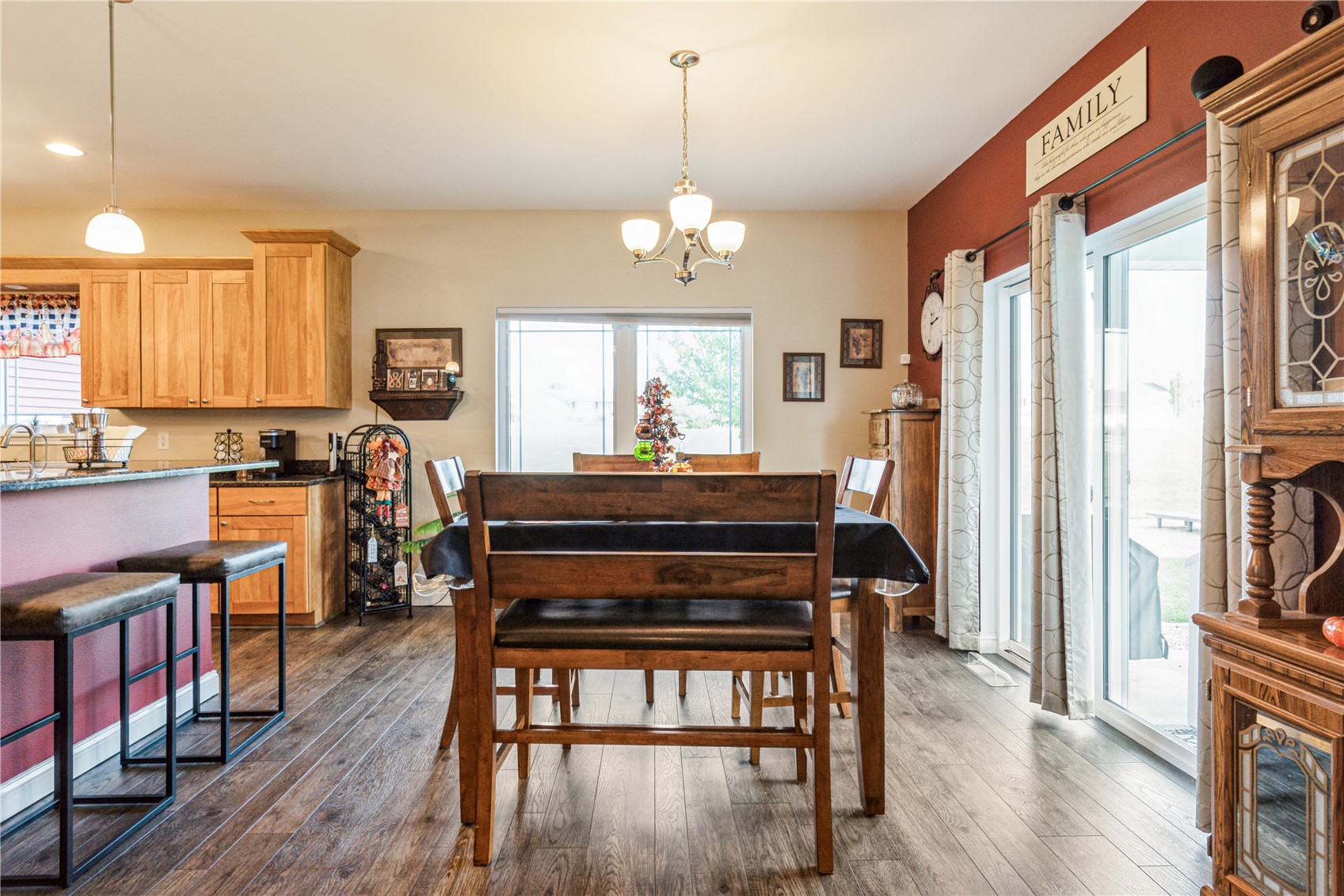 490 Erusha Drive NE Walford IA 52351