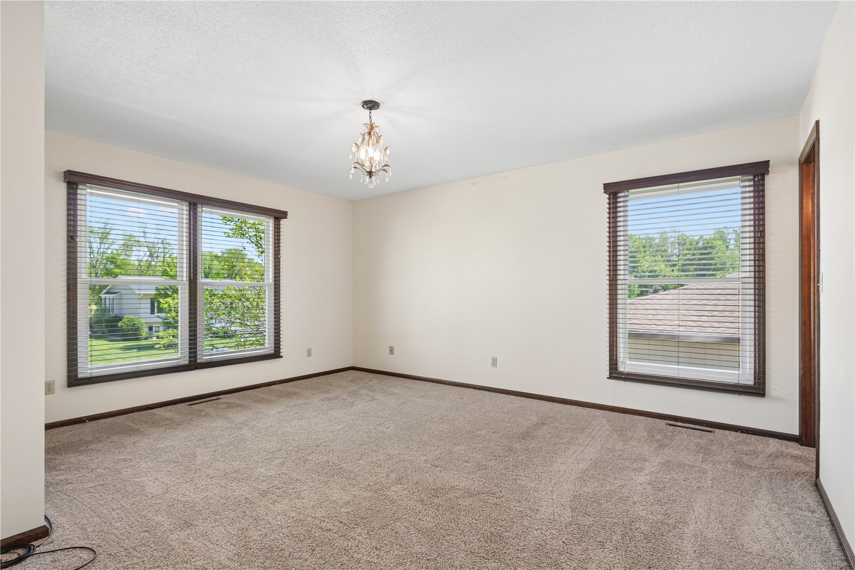 5201 Broadlawn Drive SE Cedar Rapids IA 52403