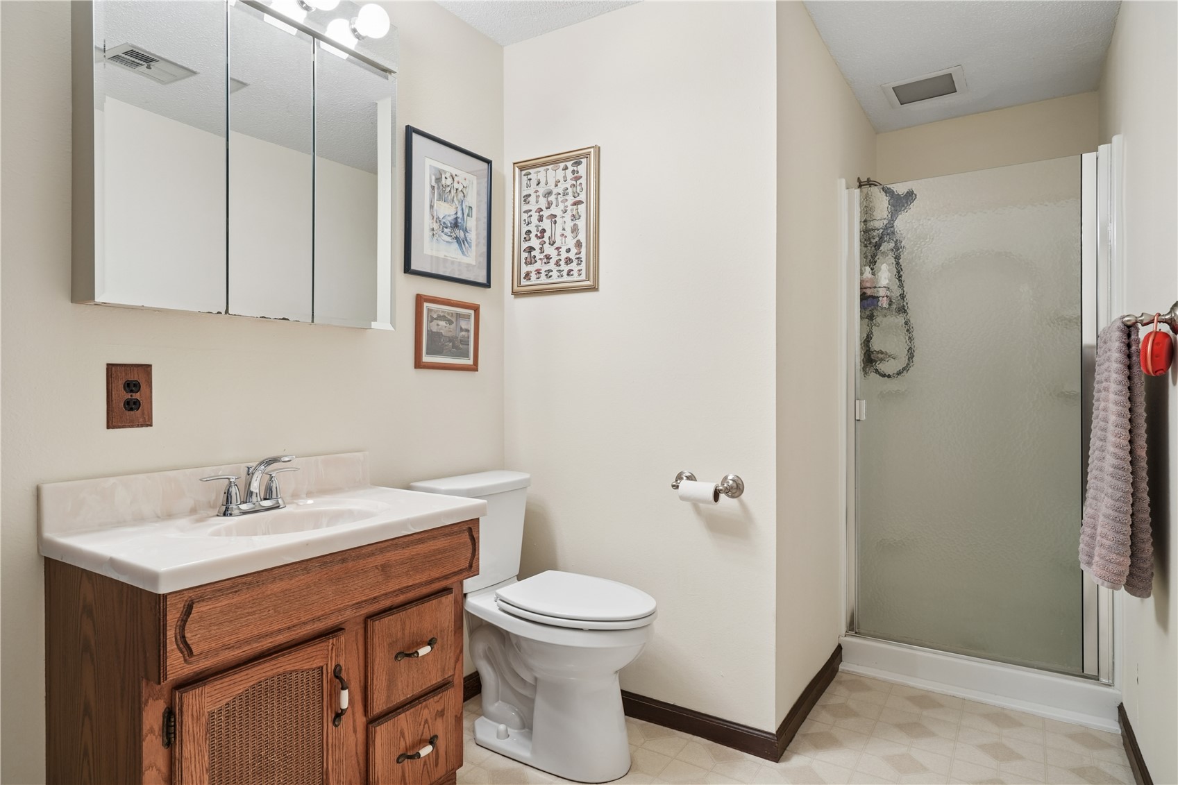 5201 Broadlawn Drive SE Cedar Rapids IA 52403