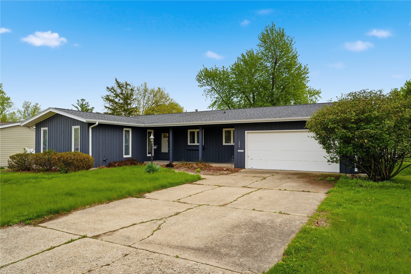 284 Indiandale Road SE Cedar Rapids IA 52403