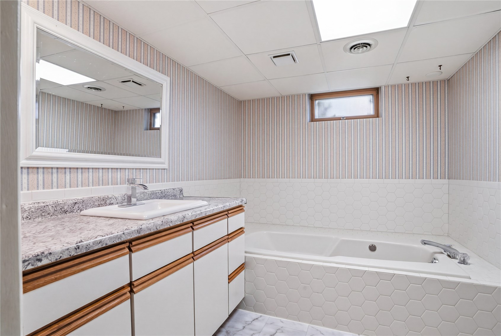 284 Indiandale Road SE Cedar Rapids IA 52403