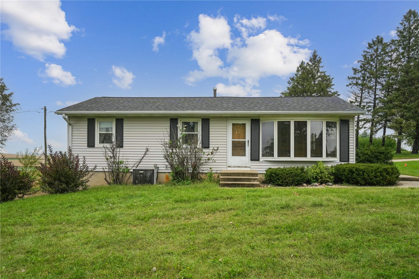 4906 Longview Drive SW Fairfax IA 52228