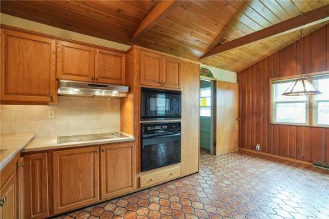 4906 Longview Drive SW Fairfax IA 52228