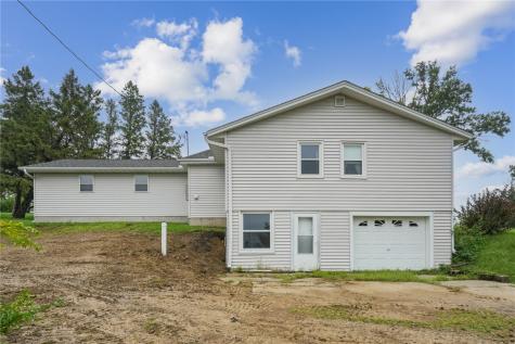 4906 Longview Drive SW Fairfax IA 52228