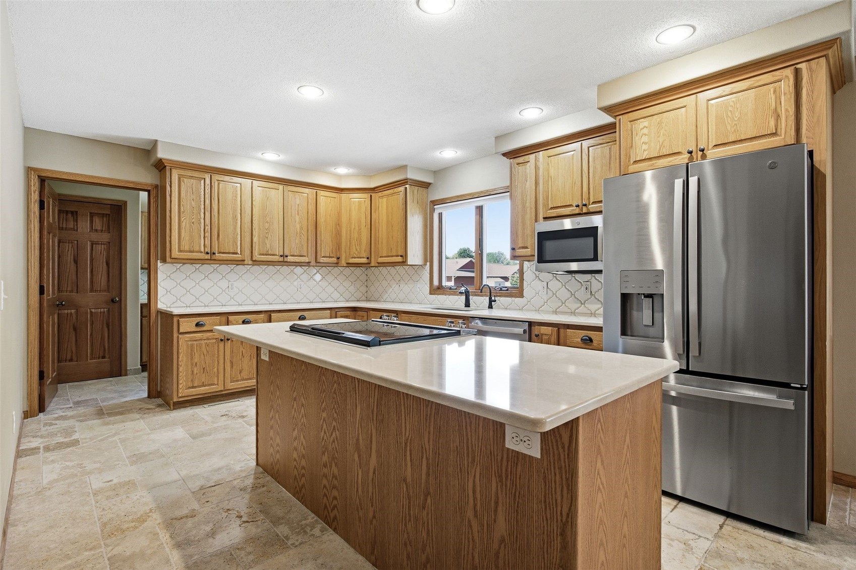 300 N 15th Avenue Hiawatha IA 52233