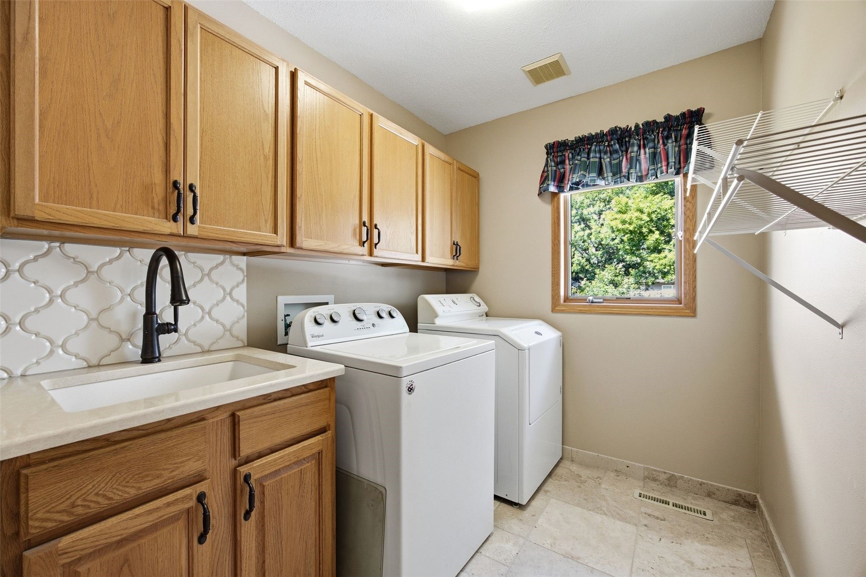 300 N 15th Avenue Hiawatha IA 52233