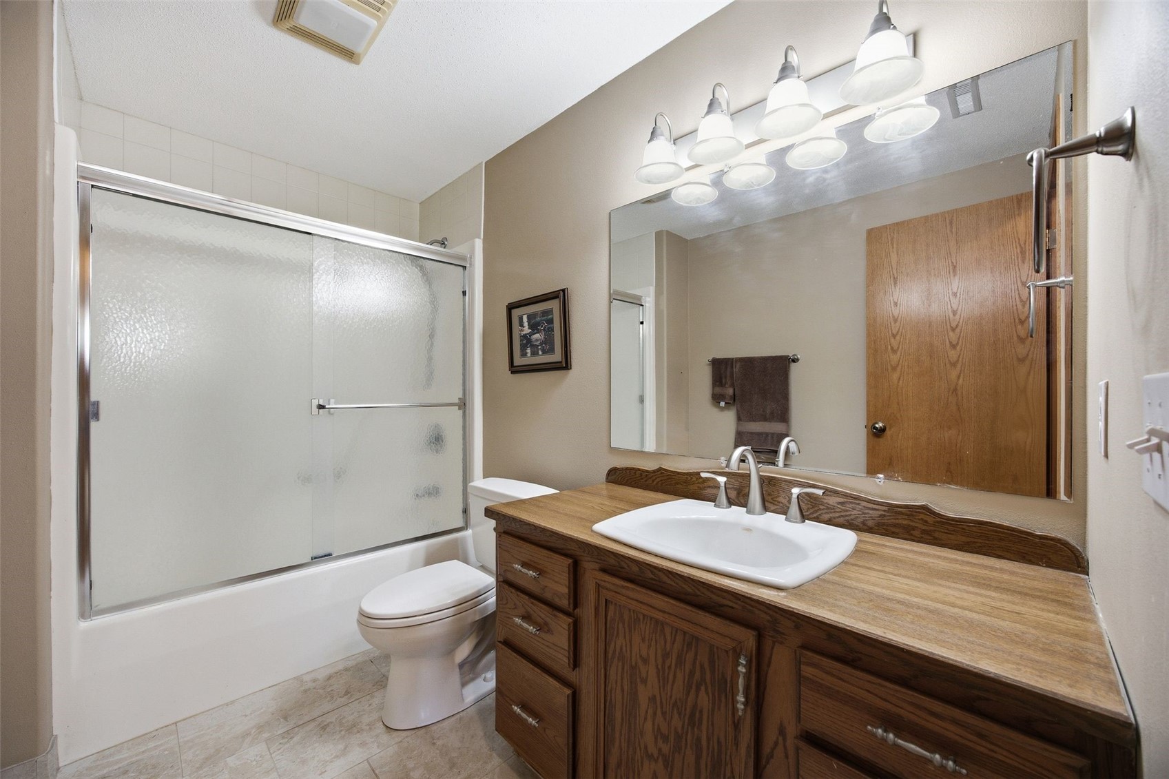 300 N 15th Avenue Hiawatha IA 52233