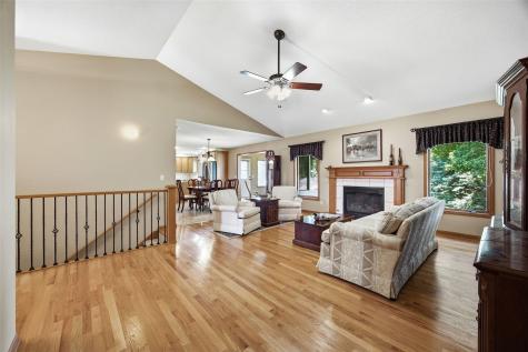 300 N 15th Avenue Hiawatha IA 52233