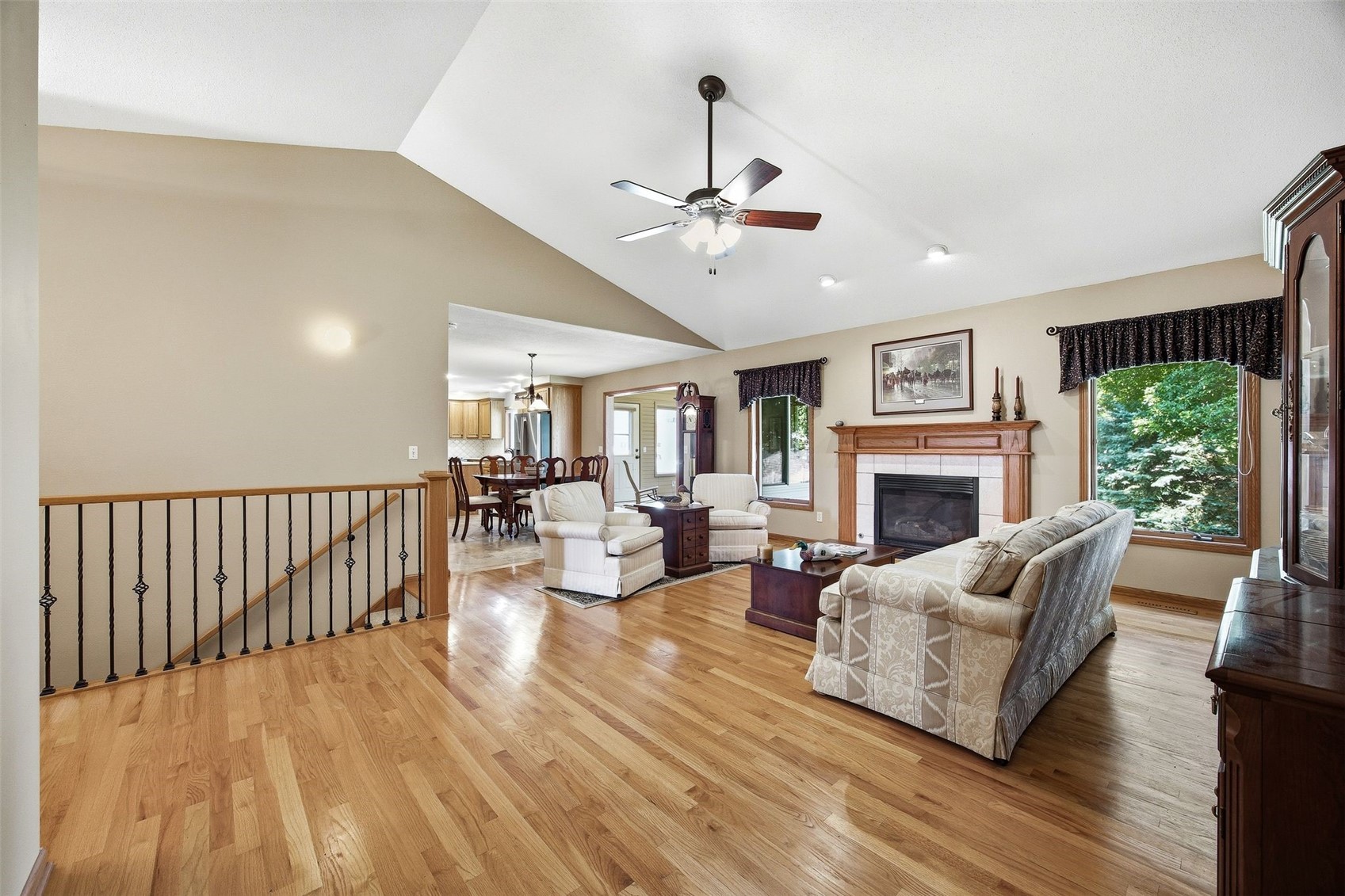 300 N 15th Avenue Hiawatha IA 52233