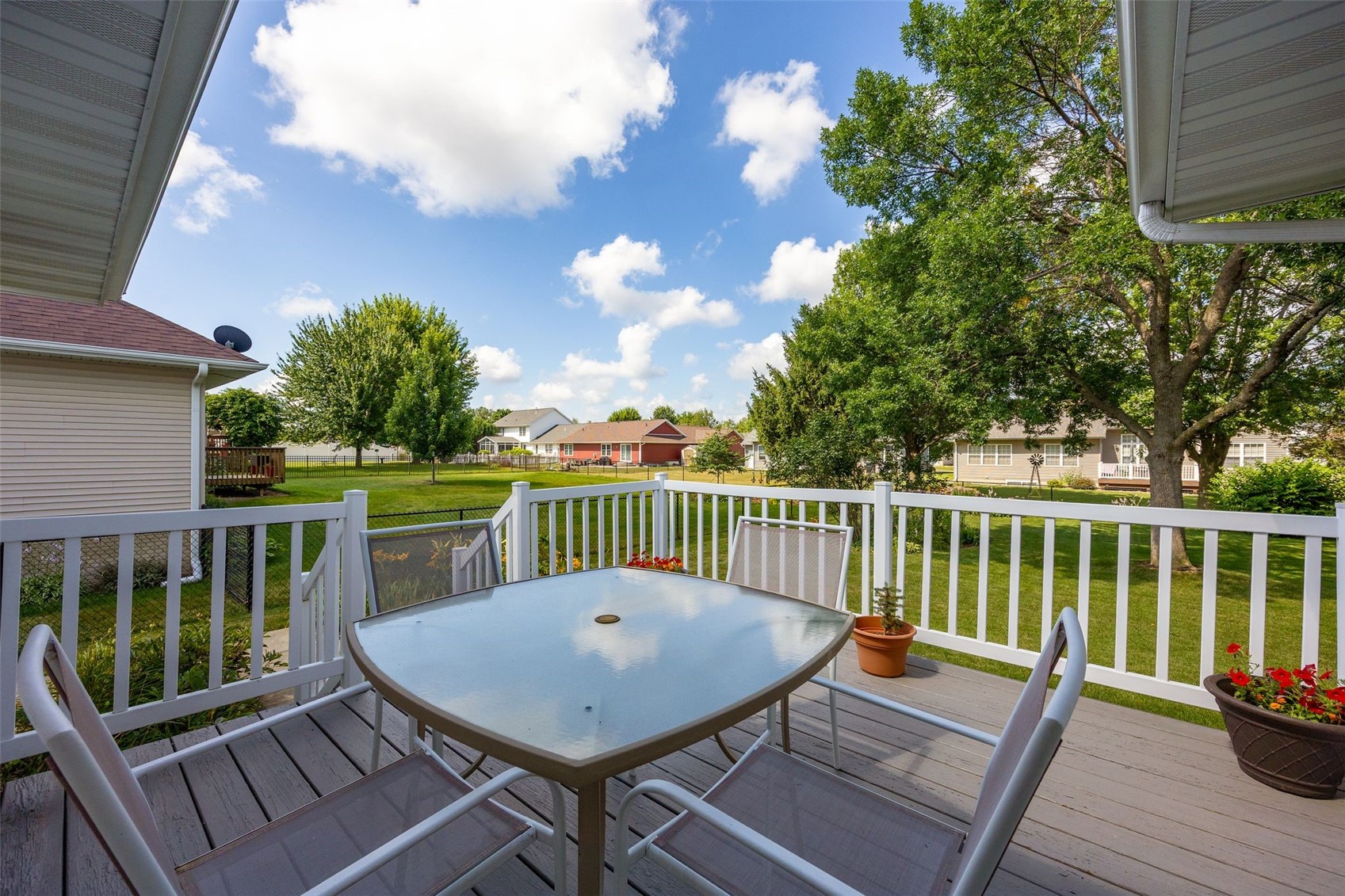 300 N 15th Avenue Hiawatha IA 52233