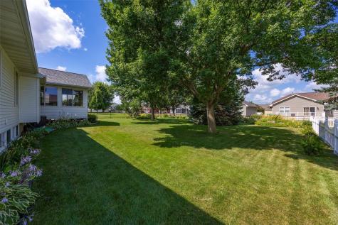 300 N 15th Avenue Hiawatha IA 52233