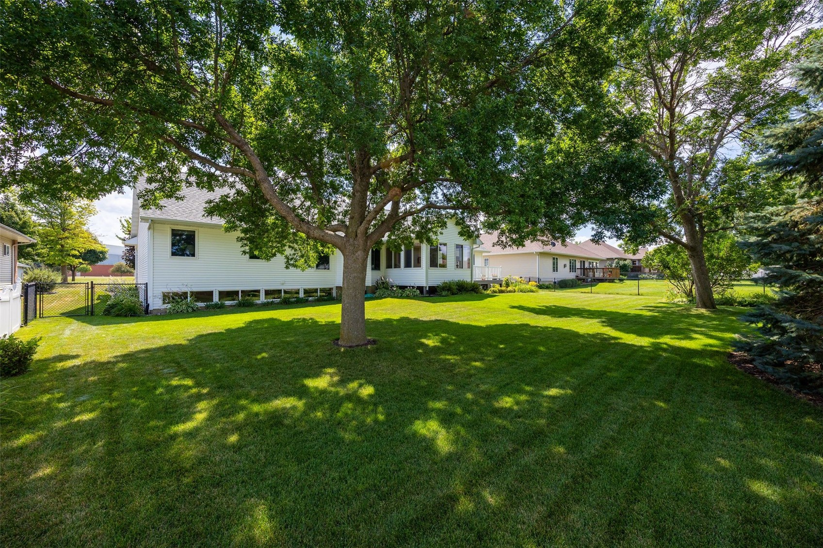 300 N 15th Avenue Hiawatha IA 52233