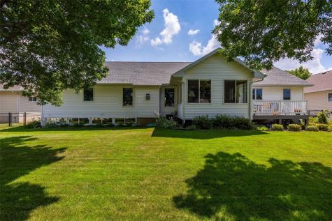 300 N 15th Avenue Hiawatha IA 52233
