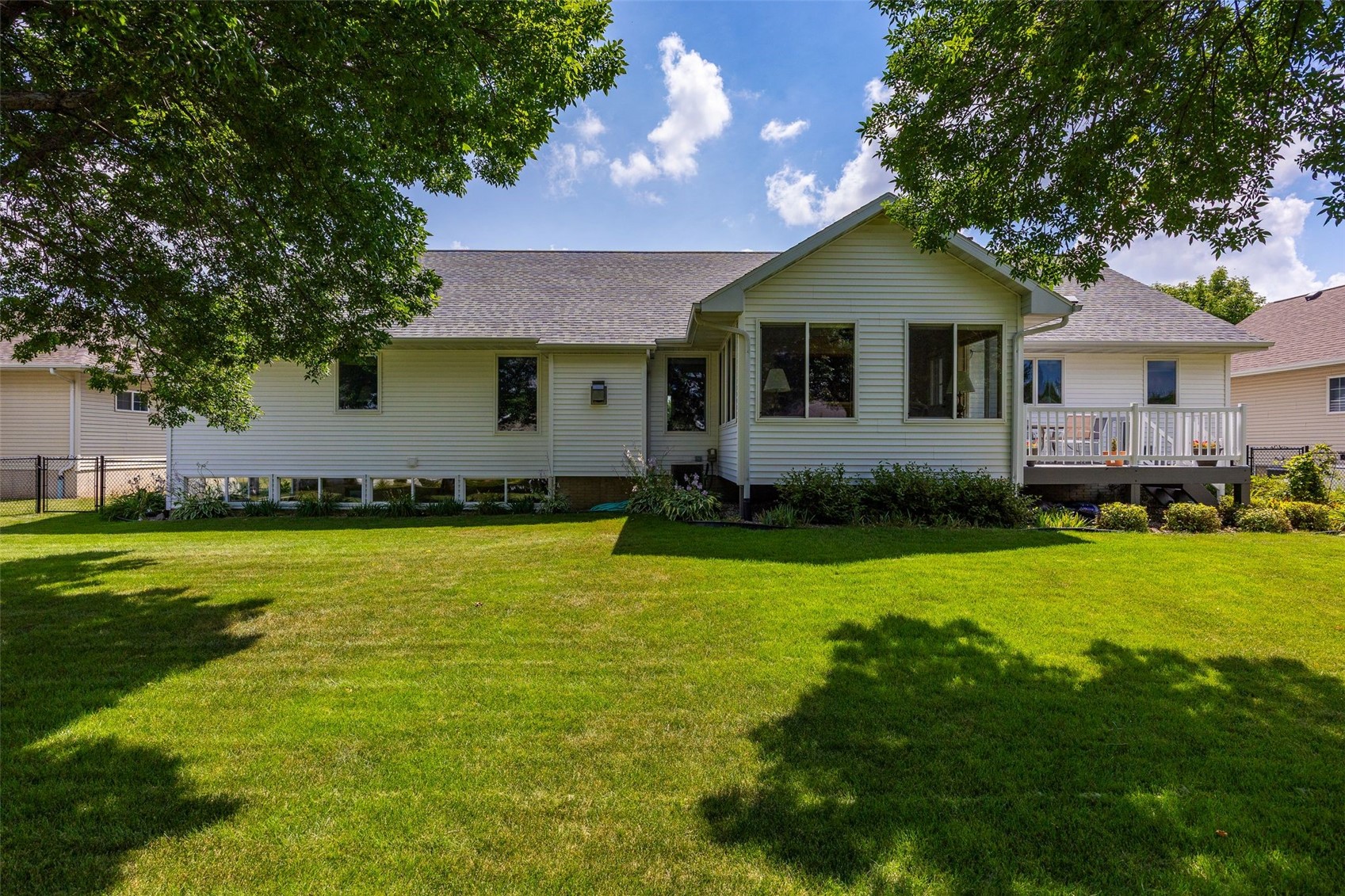 300 N 15th Avenue Hiawatha IA 52233
