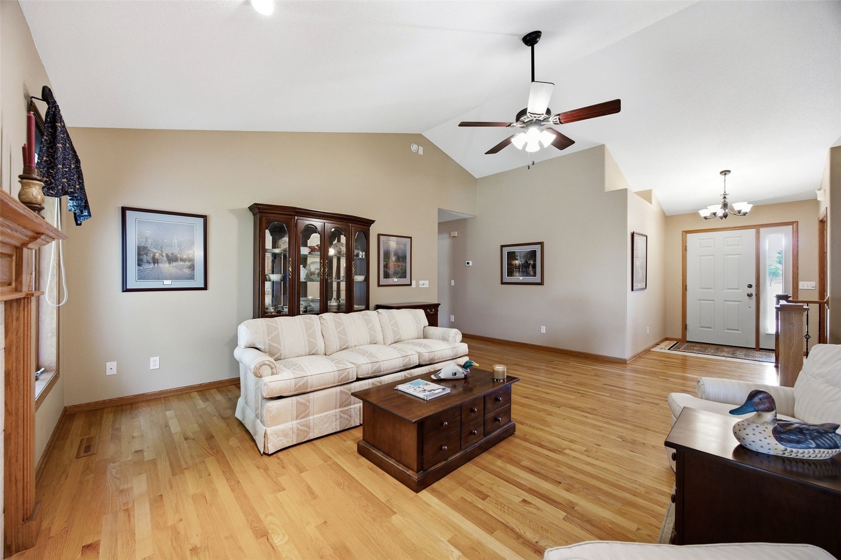 300 N 15th Avenue Hiawatha IA 52233