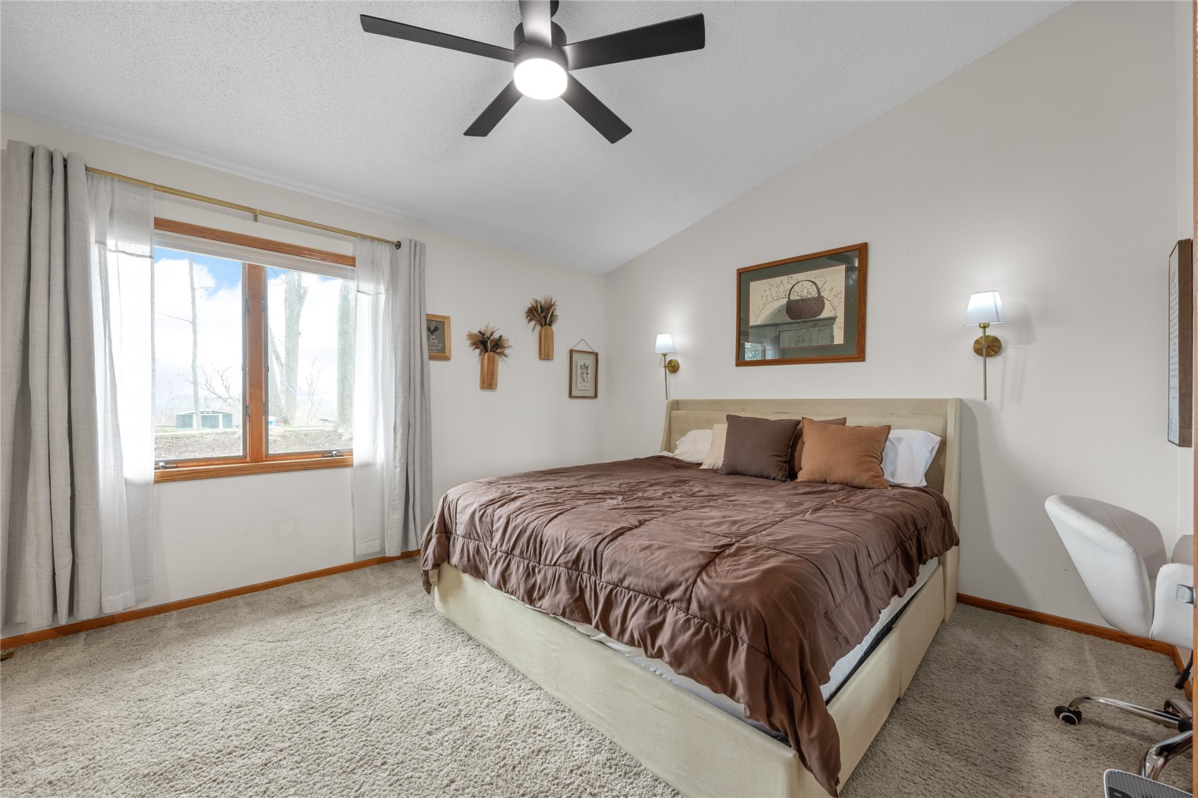 1708 Whitters Way NW Cedar Rapids IA 52405