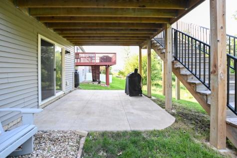 2065 Rosewood Drive NW Cedar Rapids IA 52405
