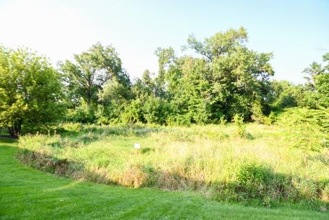 2065 Rosewood Drive NW Cedar Rapids IA 52405