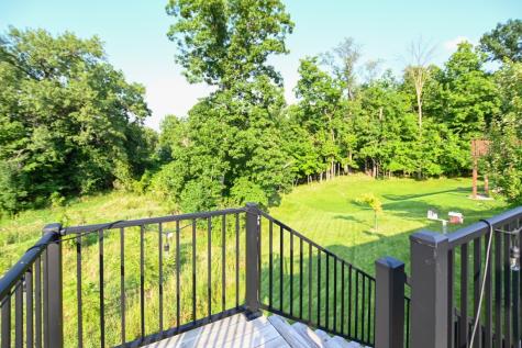 2065 Rosewood Drive NW Cedar Rapids IA 52405