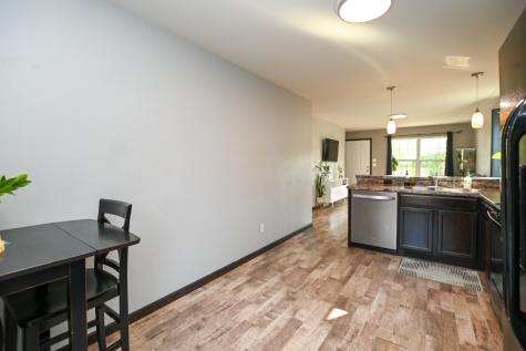 2065 Rosewood Drive NW Cedar Rapids IA 52405