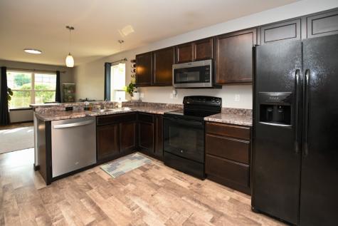 2065 Rosewood Drive NW Cedar Rapids IA 52405