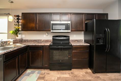 2065 Rosewood Drive NW Cedar Rapids IA 52405