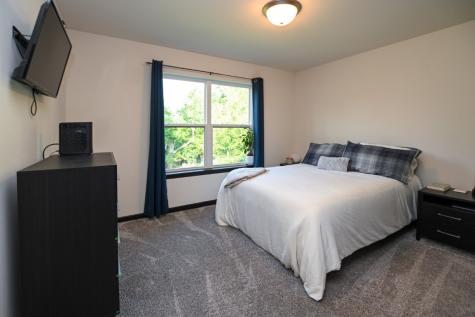 2065 Rosewood Drive NW Cedar Rapids IA 52405