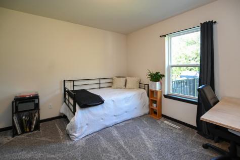 2065 Rosewood Drive NW Cedar Rapids IA 52405