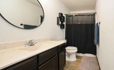 2065 Rosewood Drive NW Cedar Rapids IA 52405
