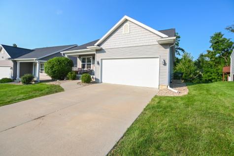 2065 Rosewood Drive NW Cedar Rapids IA 52405