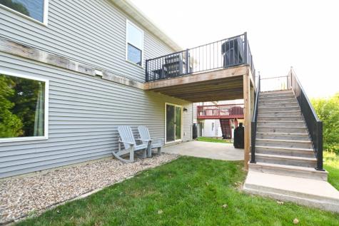 2065 Rosewood Drive NW Cedar Rapids IA 52405