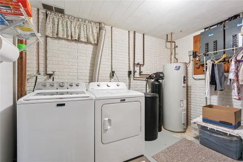 2230 Valley Road NE North Liberty IA 52317