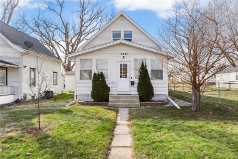 1235 18th Avenue SW Cedar Rapids IA 52404
