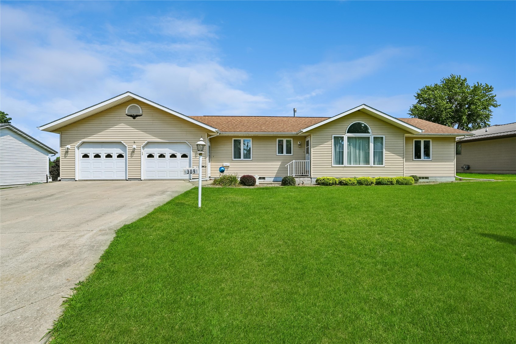 309 Cross Street SE Blairstown IA 52209