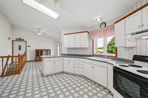 309 Cross Street SE Blairstown IA 52209