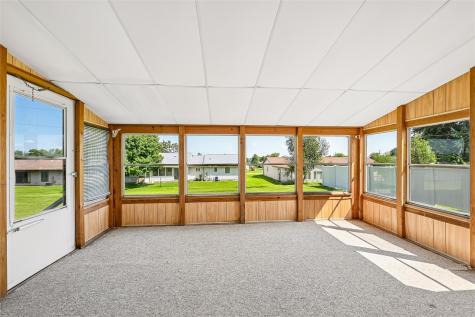 309 Cross Street SE Blairstown IA 52209