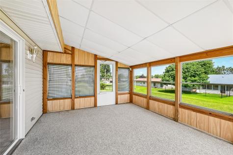 309 Cross Street SE Blairstown IA 52209