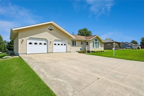 309 Cross Street SE Blairstown IA 52209