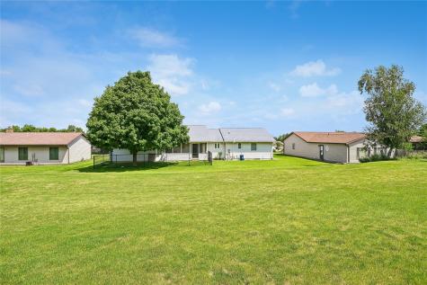 309 Cross Street SE Blairstown IA 52209