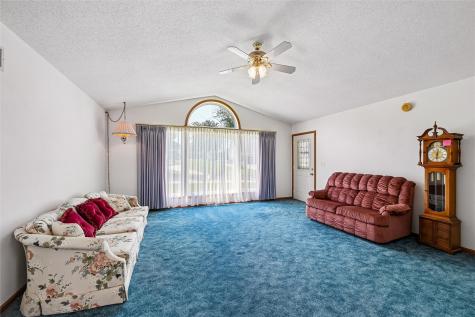 309 Cross Street SE Blairstown IA 52209