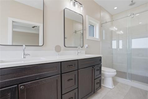 505 Dogwood Lane Tiffin IA 52340