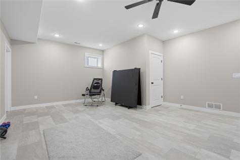 505 Dogwood Lane Tiffin IA 52340