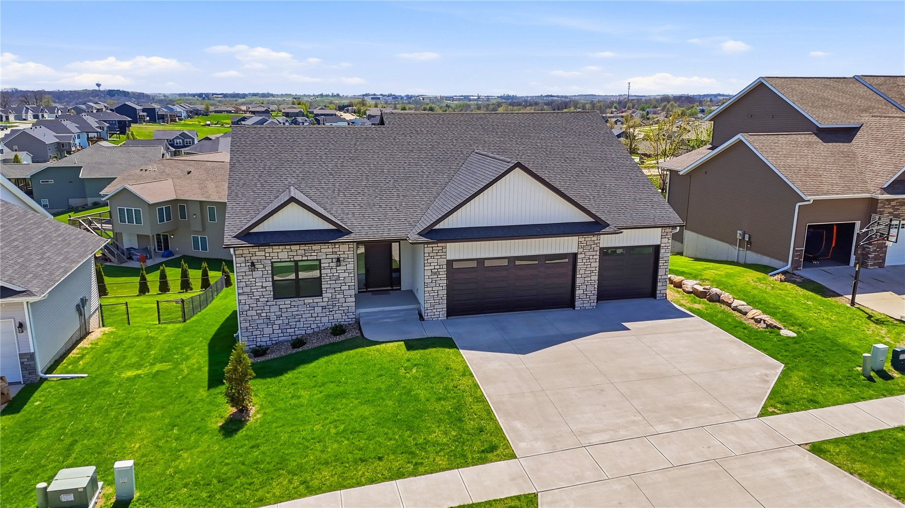 505 Dogwood Lane Tiffin IA 52340