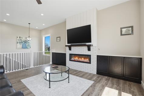 505 Dogwood Lane Tiffin IA 52340