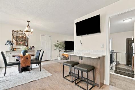 6801 Stonybrook Lane NE Cedar Rapids IA 52402