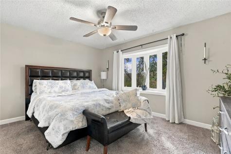 6801 Stonybrook Lane NE Cedar Rapids IA 52402
