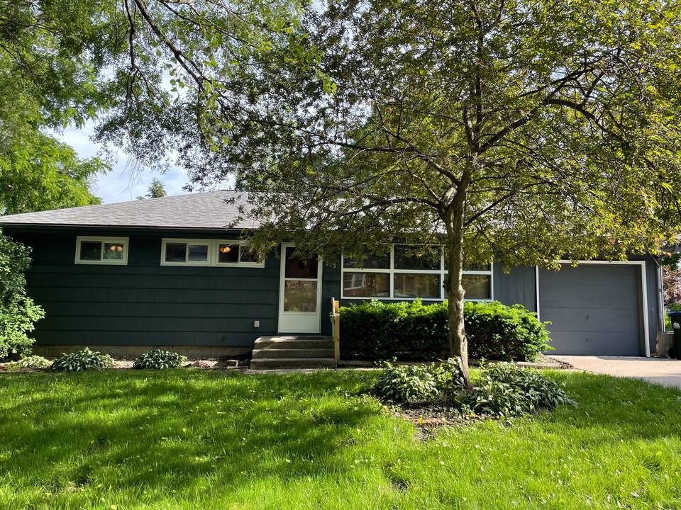 515 W Benton Street Iowa City IA 52246