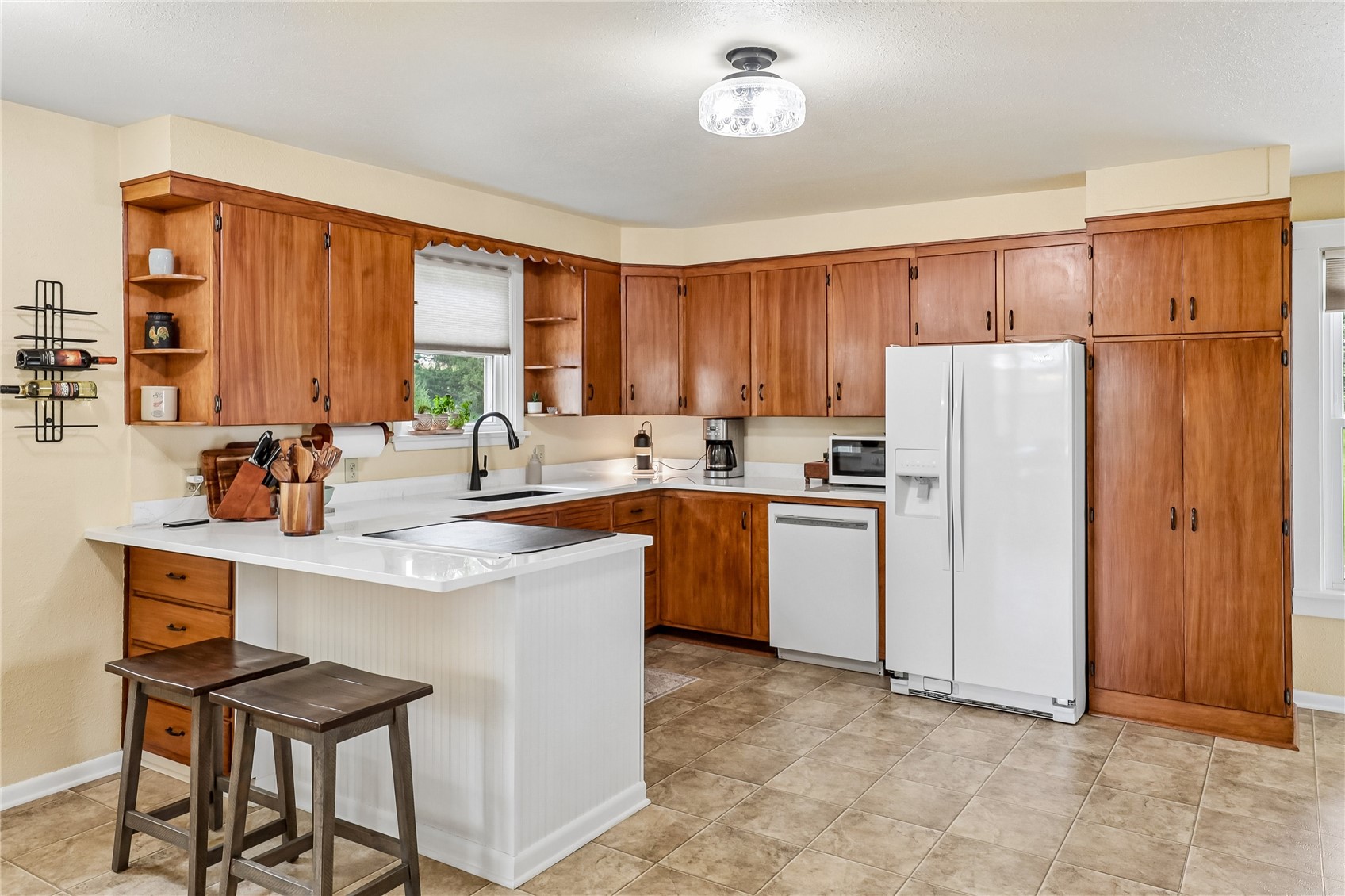 1056 R Avenue Marengo IA 52301