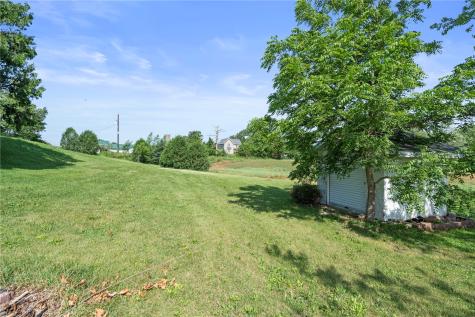 6752 29th Avenue Shellsburg IA 52332