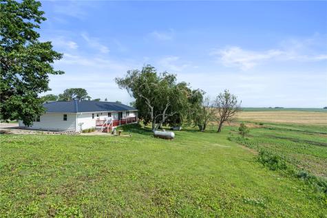 6752 29th Avenue Shellsburg IA 52332